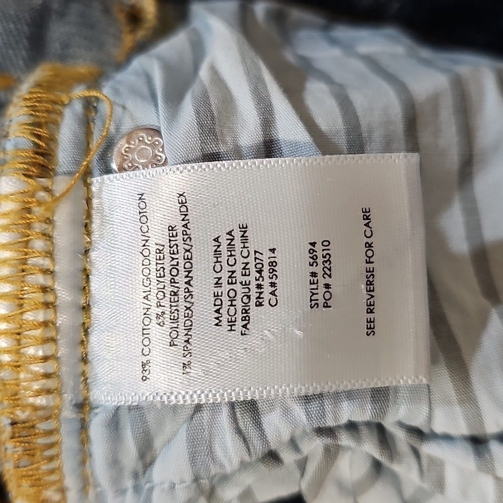 CABI Jeans Women's Button Fly High Rise Skinny BOHO Distressed Size 4 - Picture 9 of 9